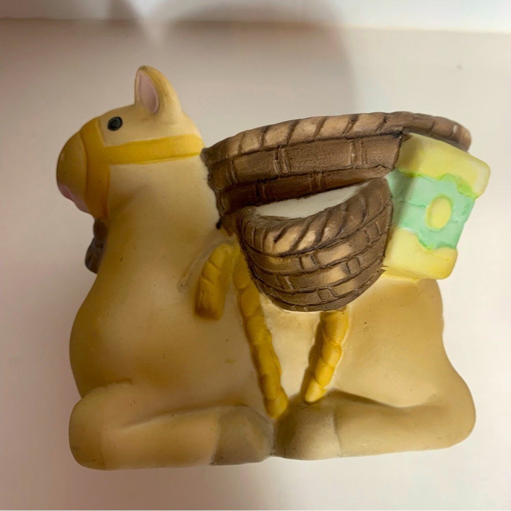 Vintage Hand Painted WNS Taiwan camel ceramic  figurine candle Holder 1985.
